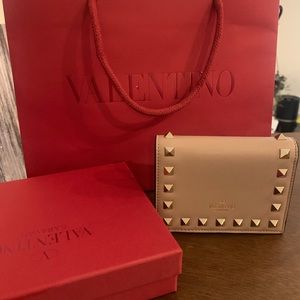 Valentino Garavani Rockstud Bifold Wallet Mauve